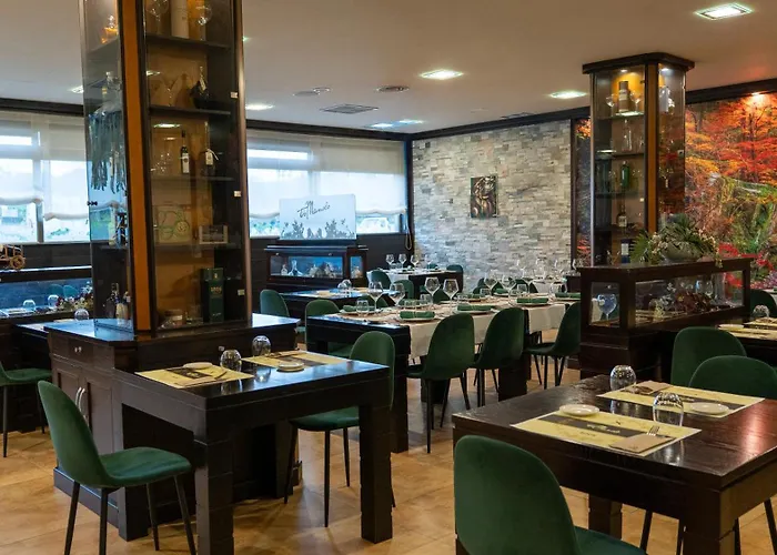 Hotel · Restaurante Asador Tio Manolo